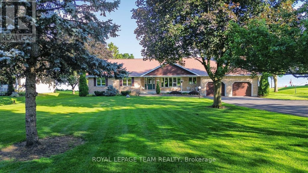 1363 County 2 Road, Augusta