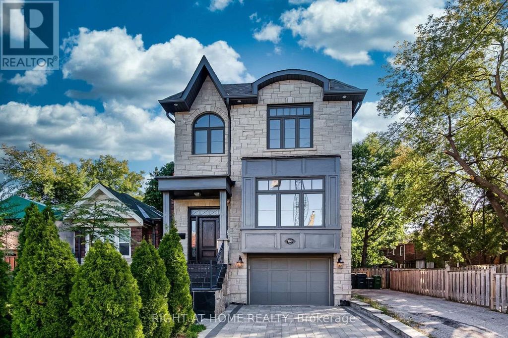 109 Banff Road, Toronto (mount Pleasant East)