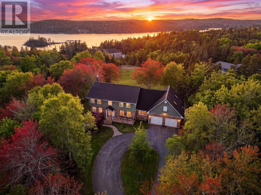 18 Mahar Drive, Shad Bay