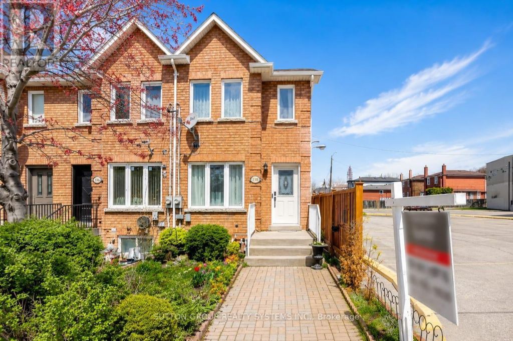 2138 Eglinton Avenue W, Toronto (briar Hill-Belgravia)
