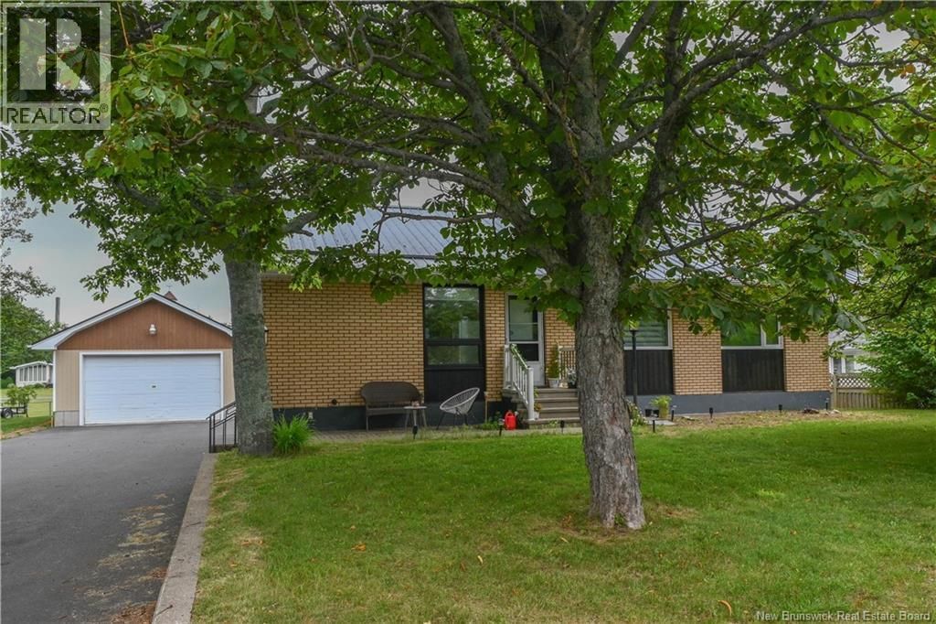 163 Des Peupliers Street, Shippagan