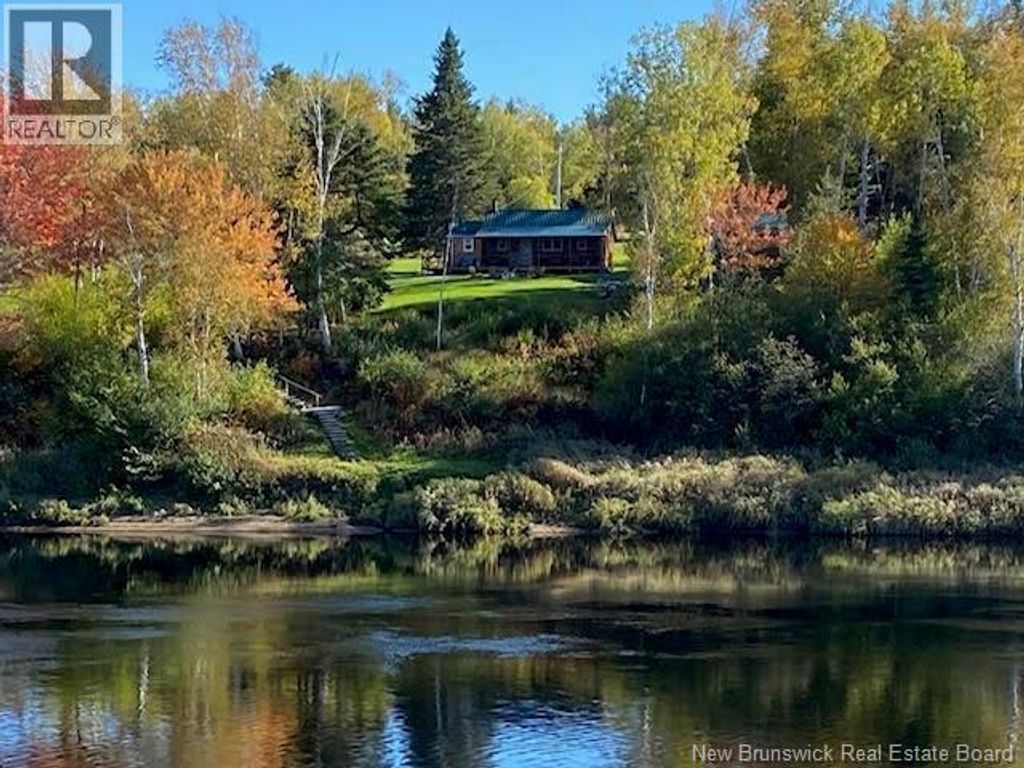 475 Route 118, Gray Rapids
