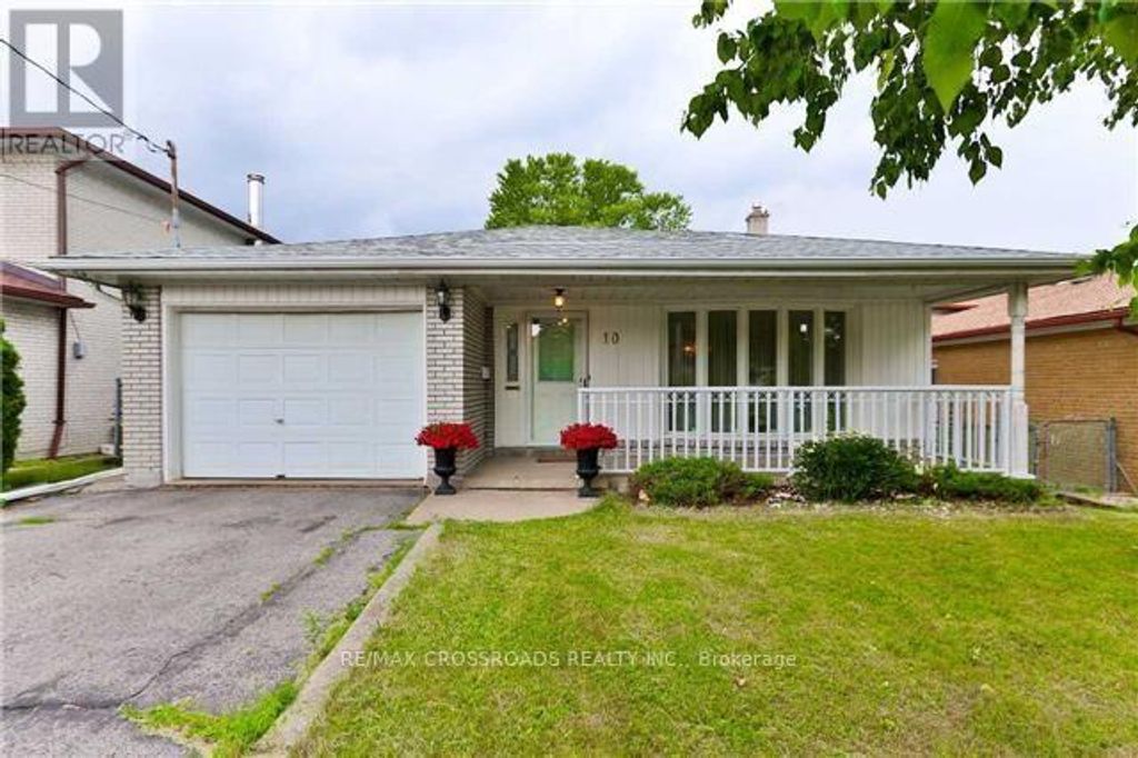 10 Doverwood Court, Toronto (newtonbrook East)