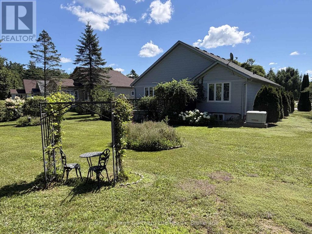 2 Twigs End, Gravenhurst (muskoka (s))