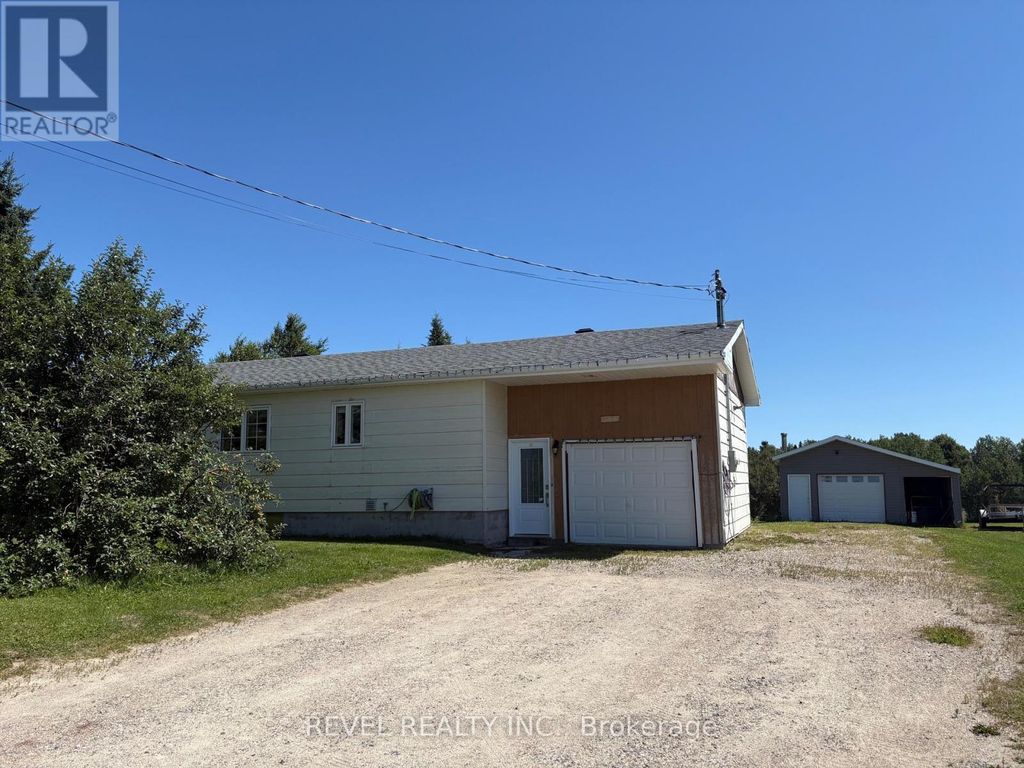 364 Genier Road, Cochrane