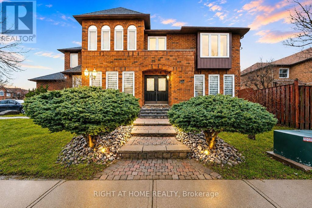 39 Banner Road, Brampton (brampton West)