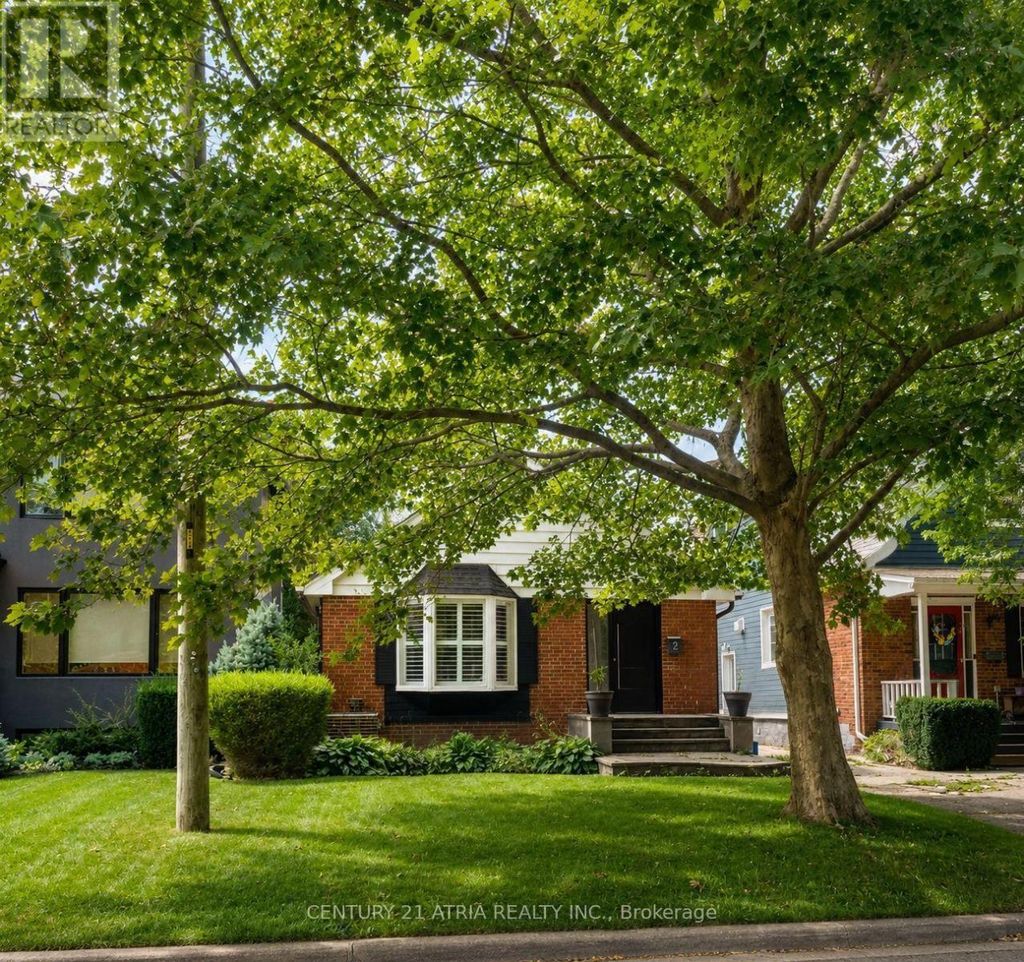 2 Crystal Crescent, Toronto (long Branch)