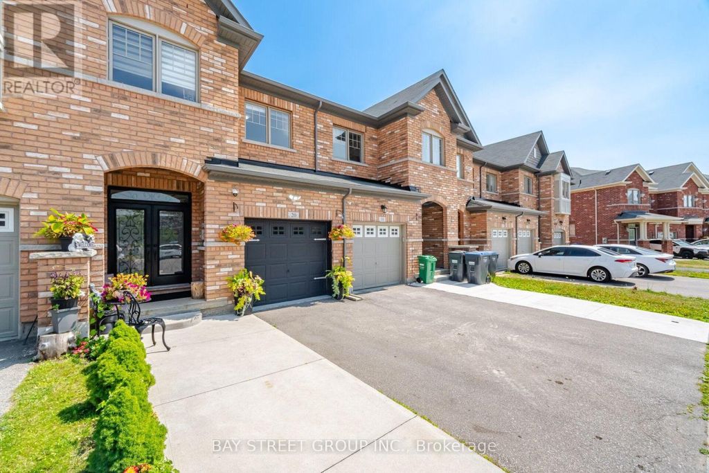 20 Davenfield Circle, Brampton (bram East)