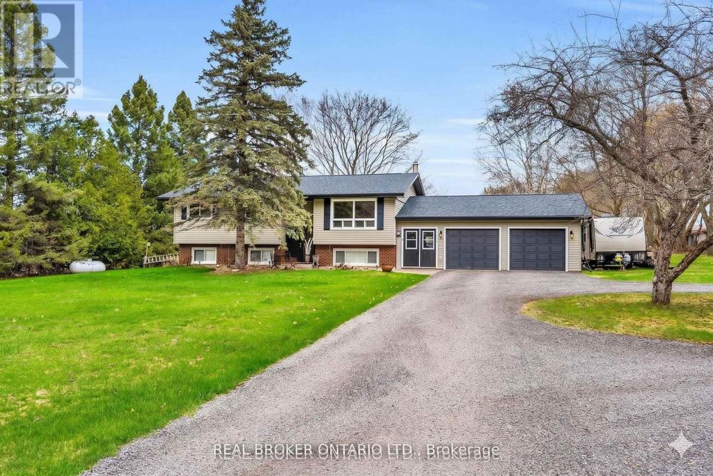 2477 Old Fort Road, Tay