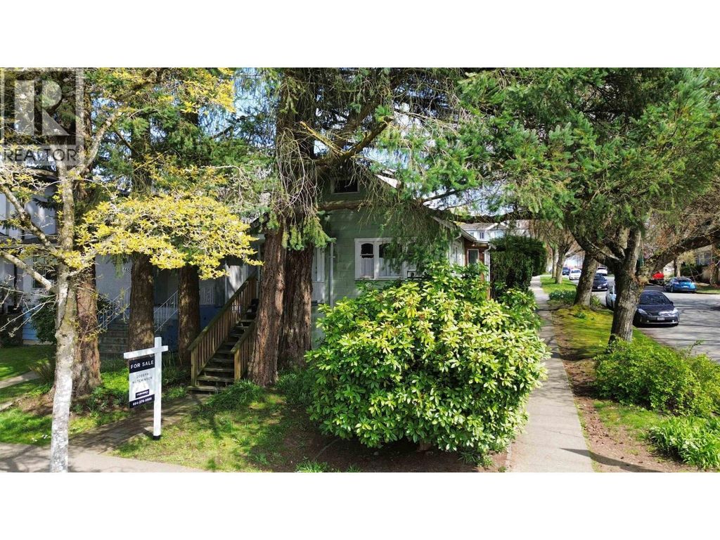 4496 Ontario Street, Vancouver