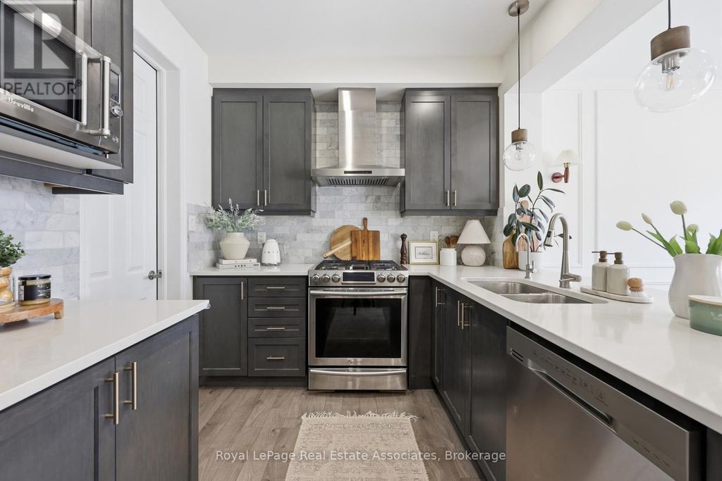 27 - 1222 Rose Way, Milton (cb Cobban)