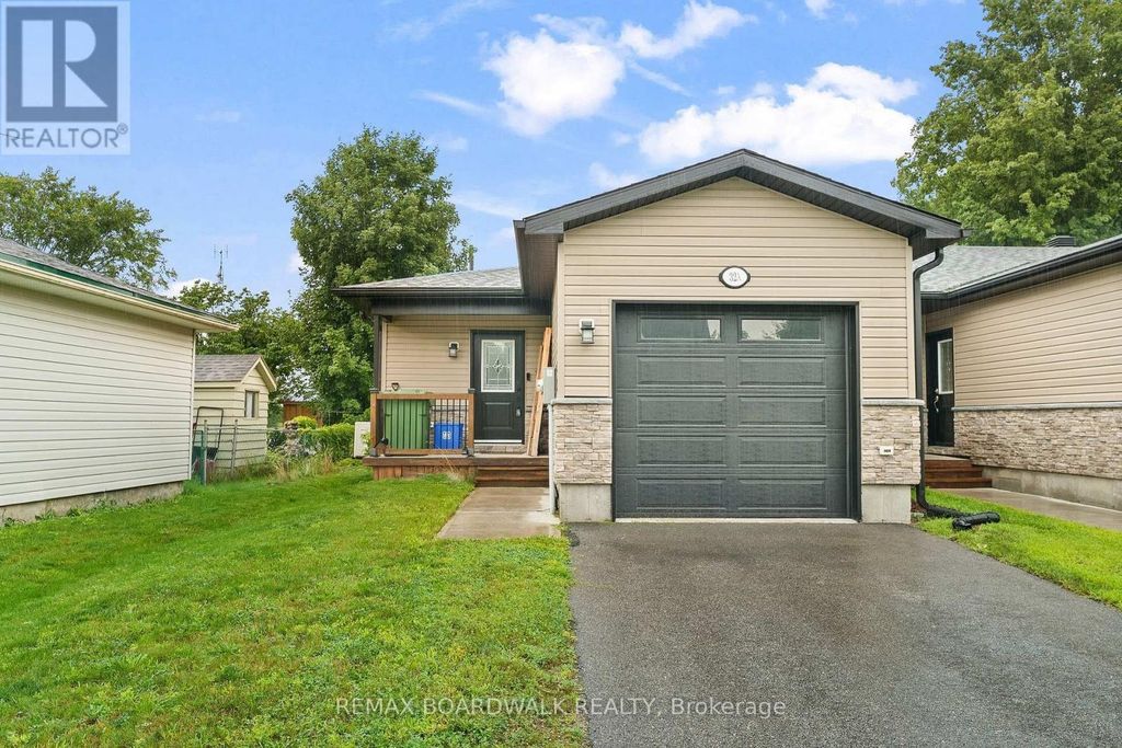 A - 32 David Street, Edwardsburgh/cardinal