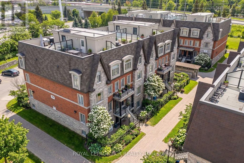 138 - 326 John Street, Markham (aileen-Willowbrook)