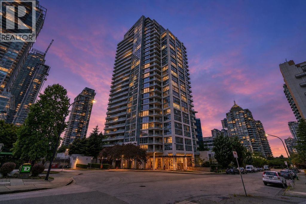 402 4400 Buchanan Street, Burnaby
