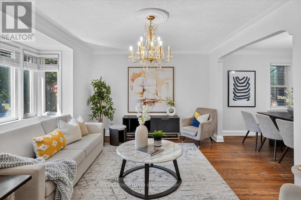 122 Mcgillivray Avenue, Toronto (bedford Park-Nortown)
