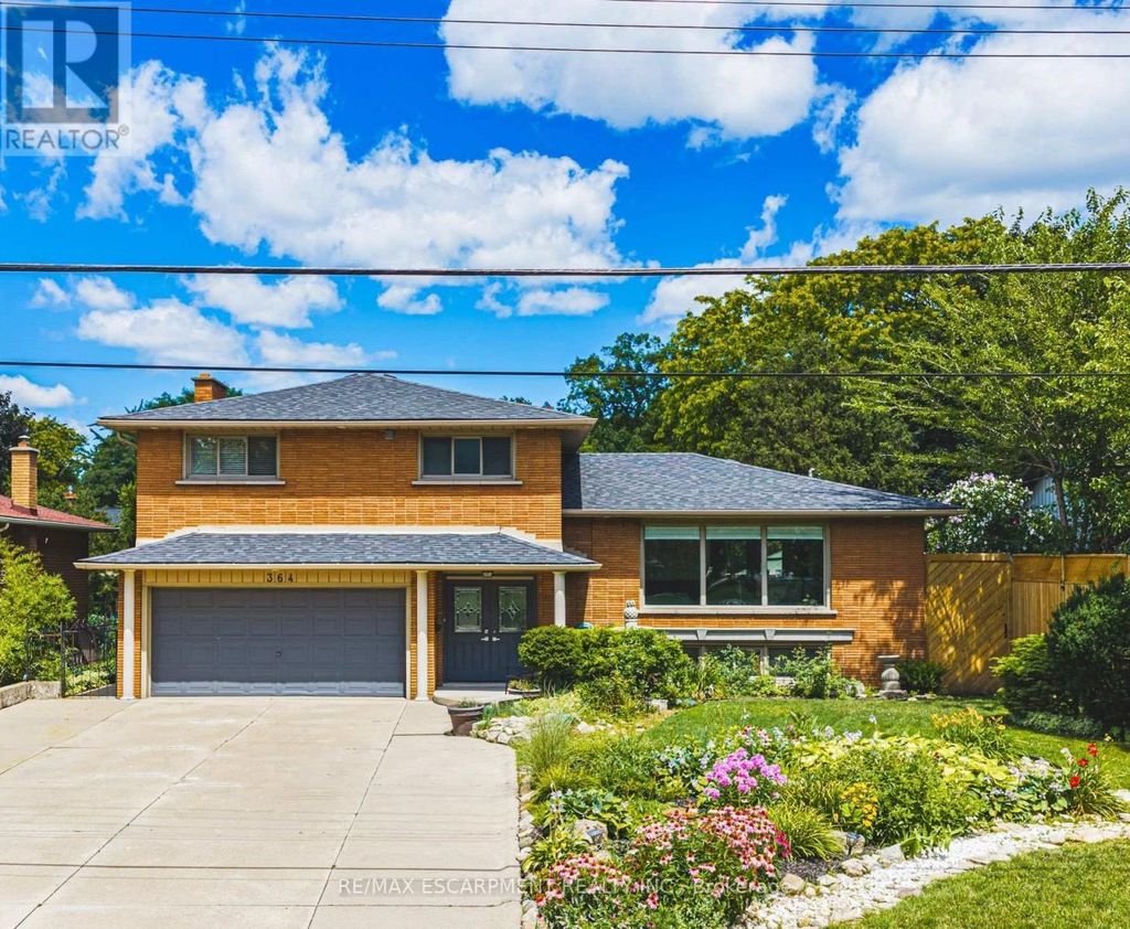 364 Fennell Avenue W, Hamilton (buchanan)