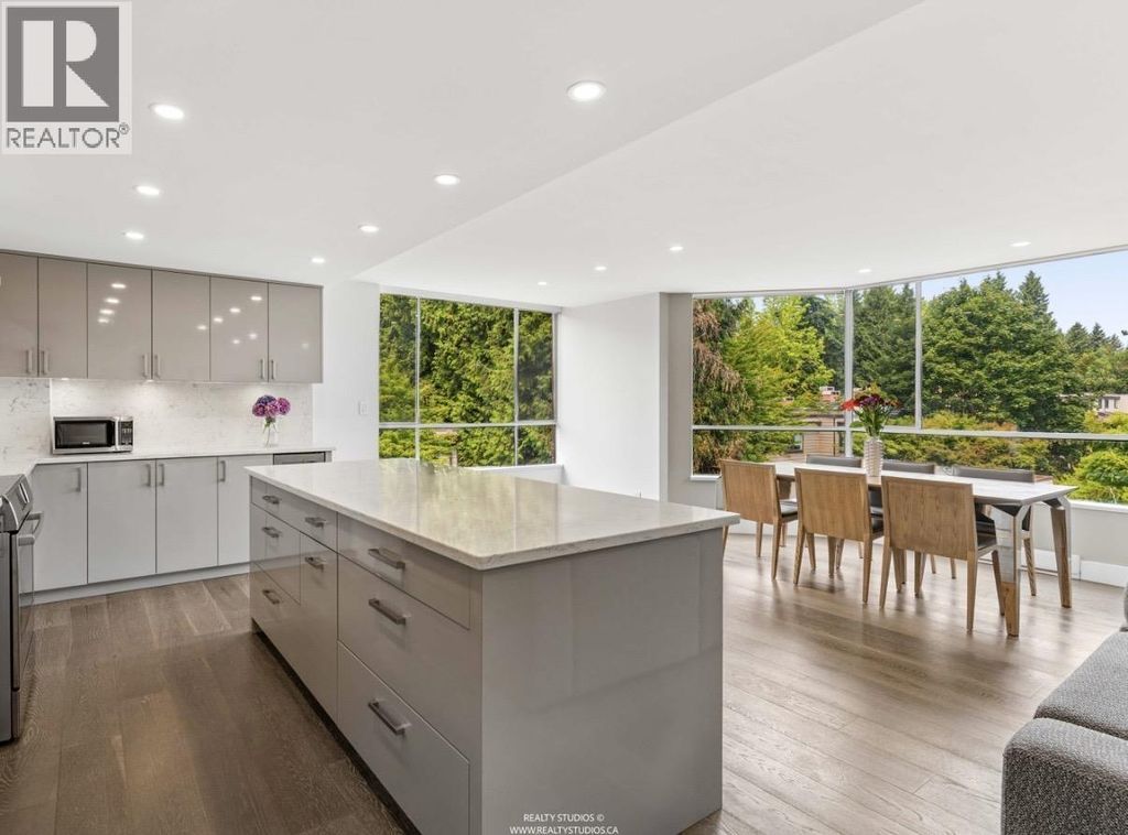 201 2140 Briar Avenue, Vancouver