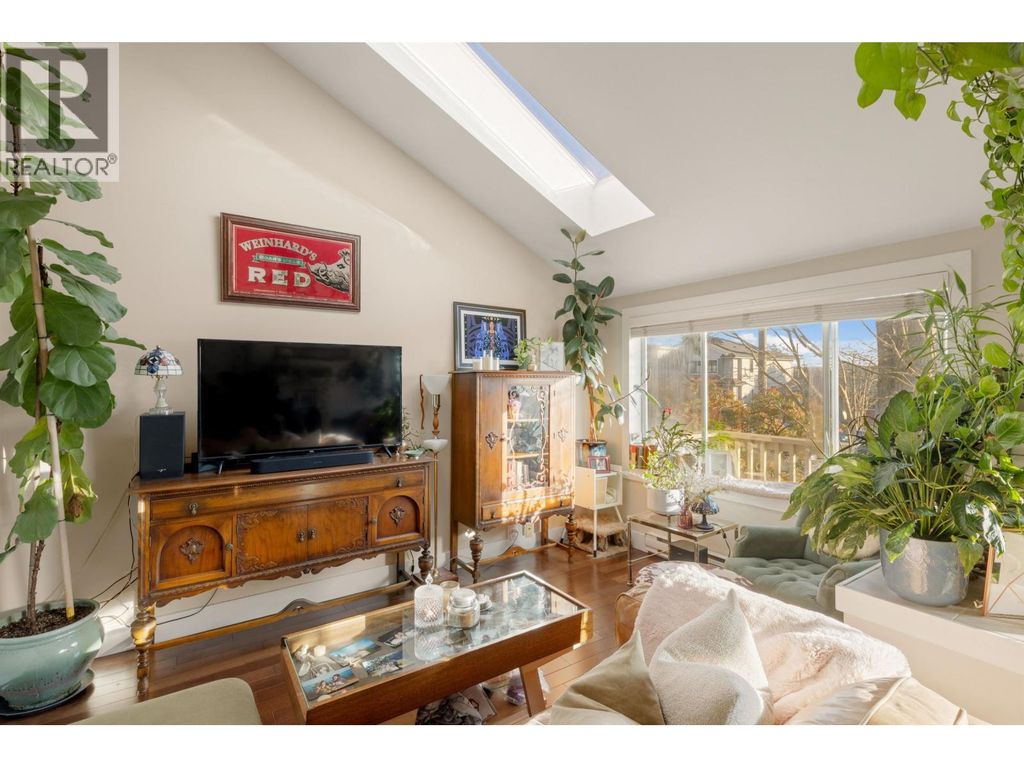 612 E 4th Street, North Vancouver