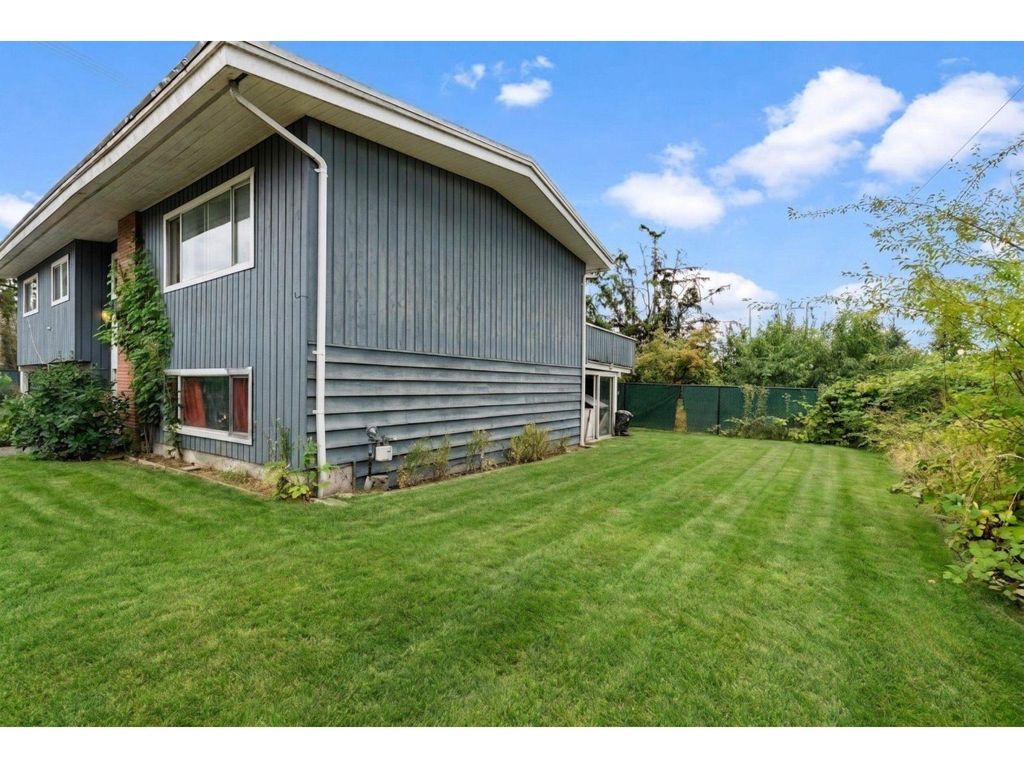 14042 110 Avenue, Surrey