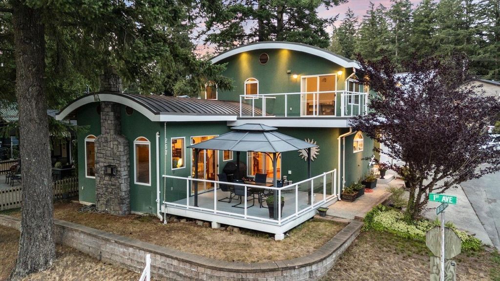 267 First Avenue|cultus Lake North, Cultus Lake