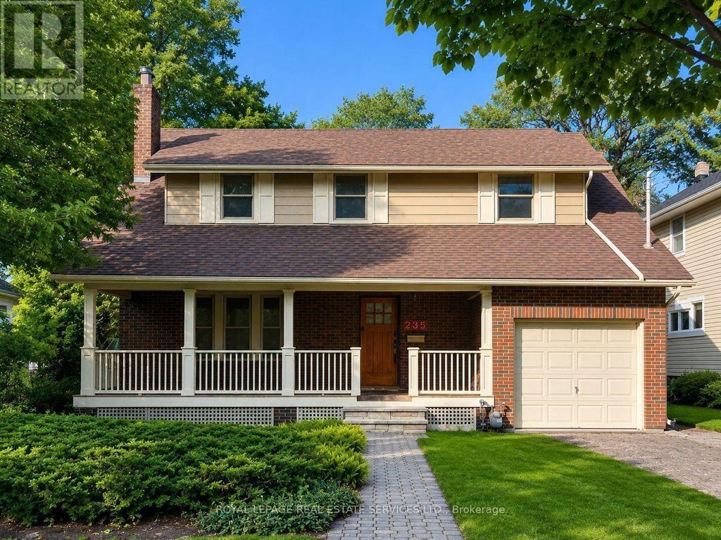 235 Douglas Avenue, Oakville (oo Old Oakville)