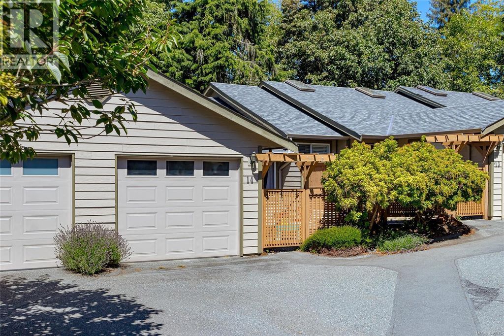 14 2190 Drennan St, Sooke