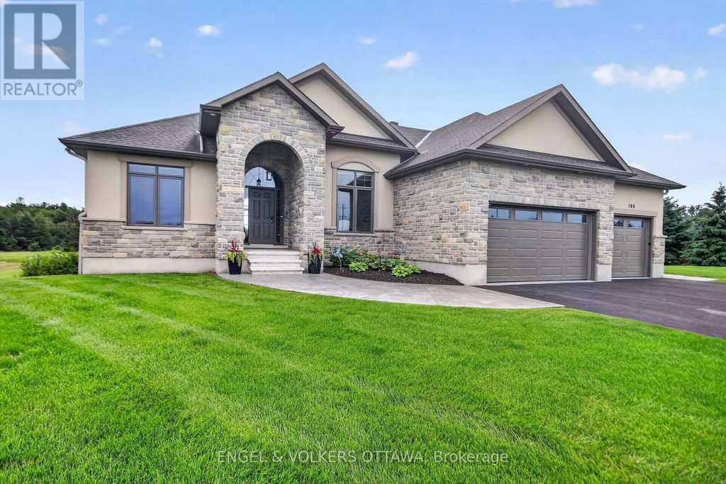 100 Lake Trail Road, Ottawa