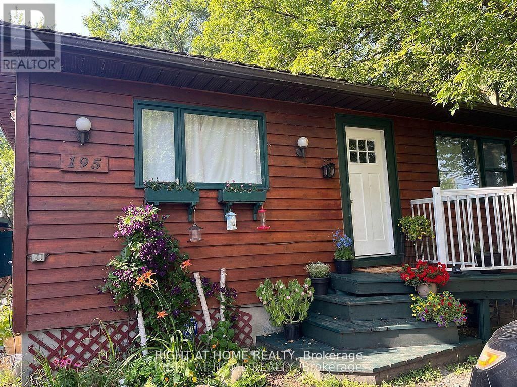 195 Lakeland Crescent, Richmond Hill (oak Ridges Lake Wilcox)