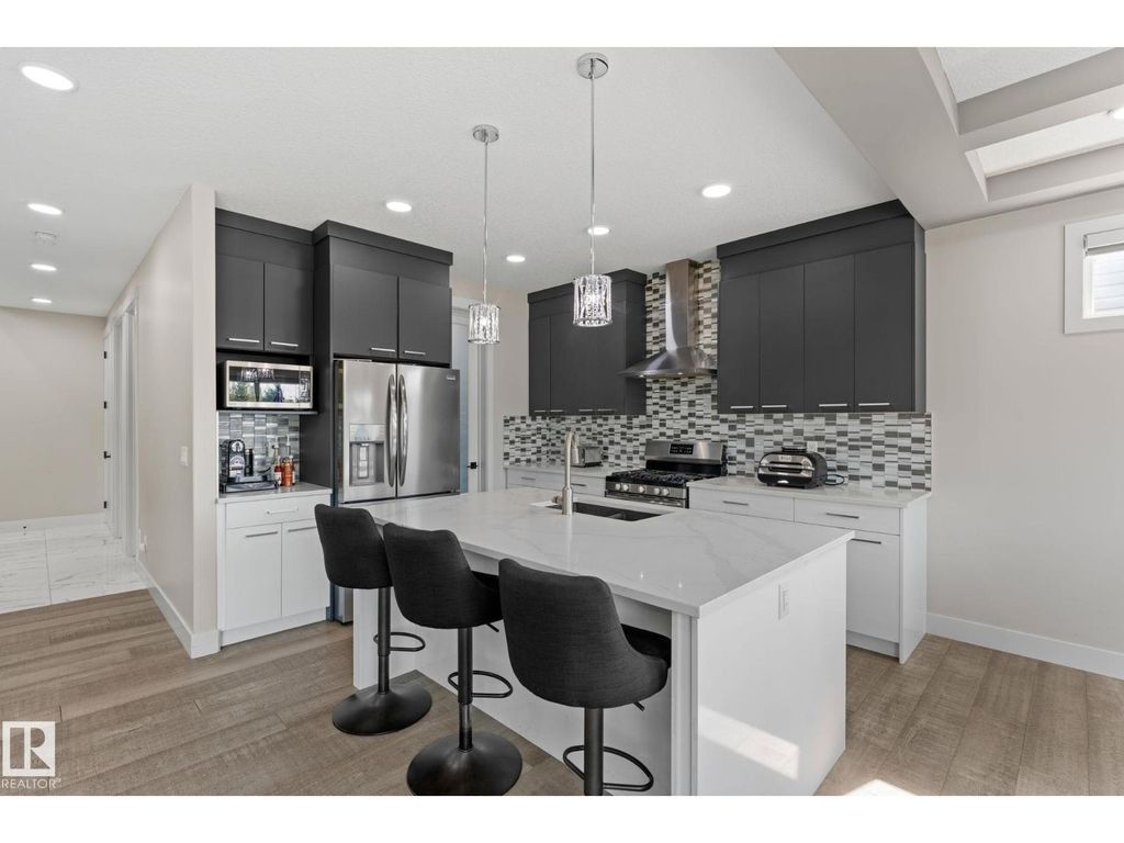 12383 176 Av Nw, Edmonton