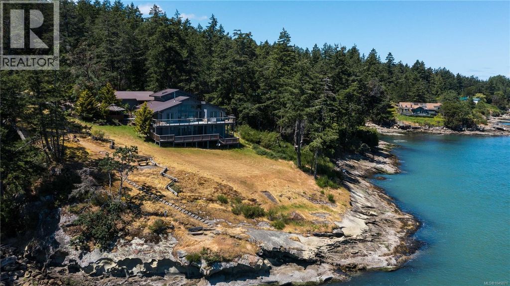 379 Mary Ann Point Rd, Galiano Island