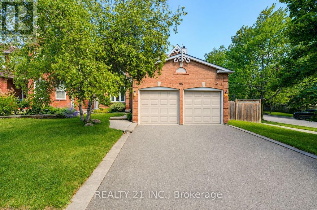 95 Hearne Crescent, Ajax (central)