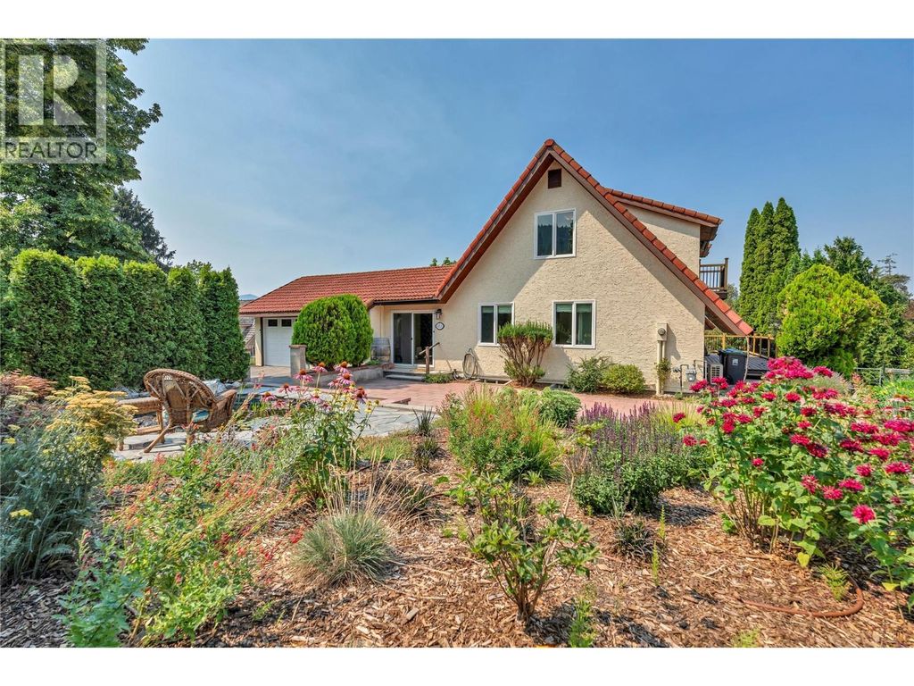 3015 Ponderosa Drive, Naramata