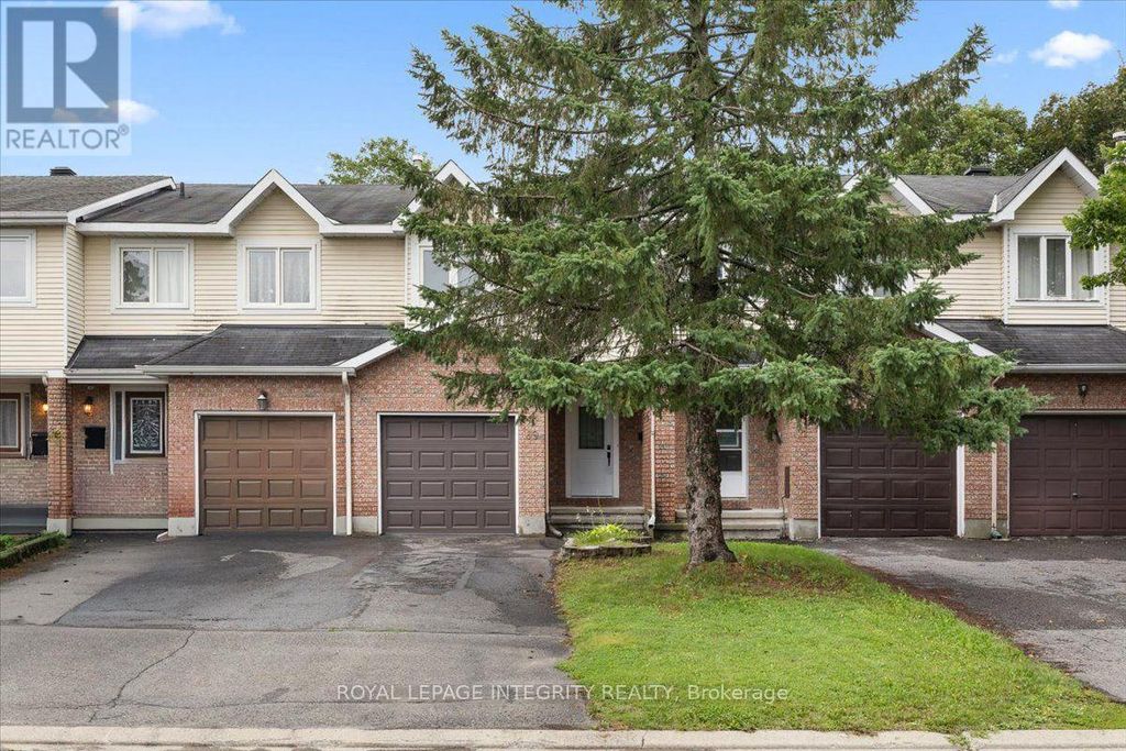 69 Royal Field Crescent, Ottawa
