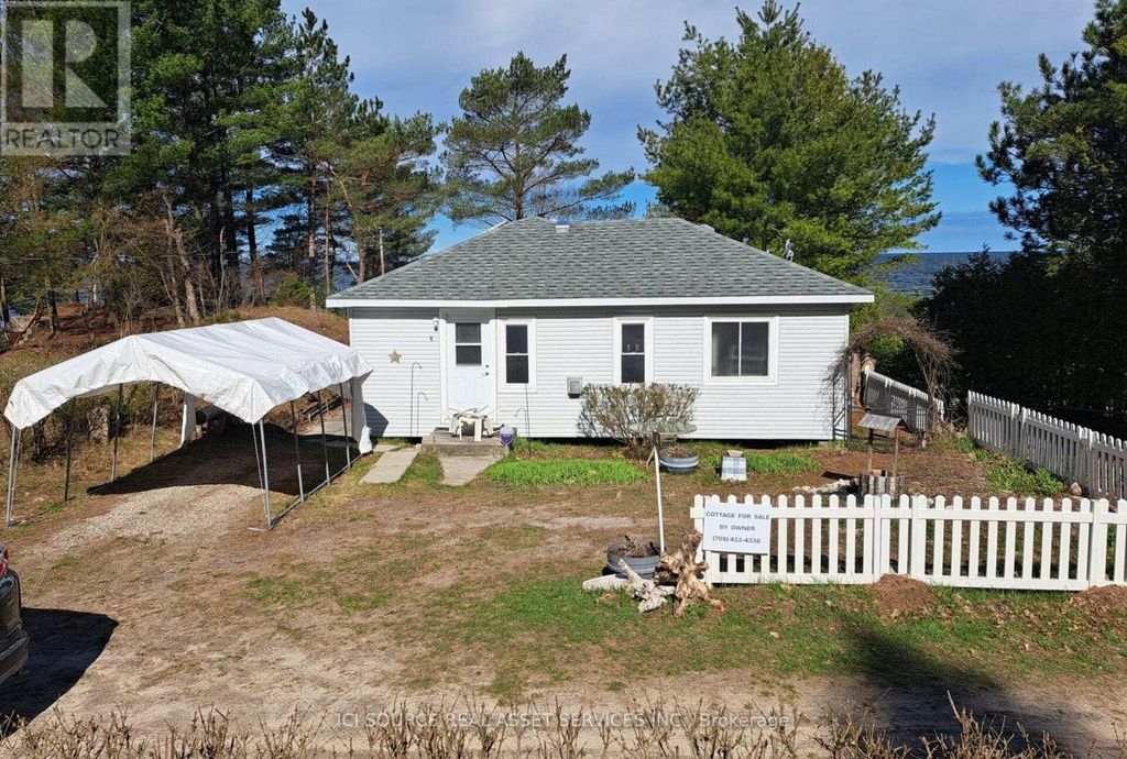 4 Pinewood Drive, Tiny