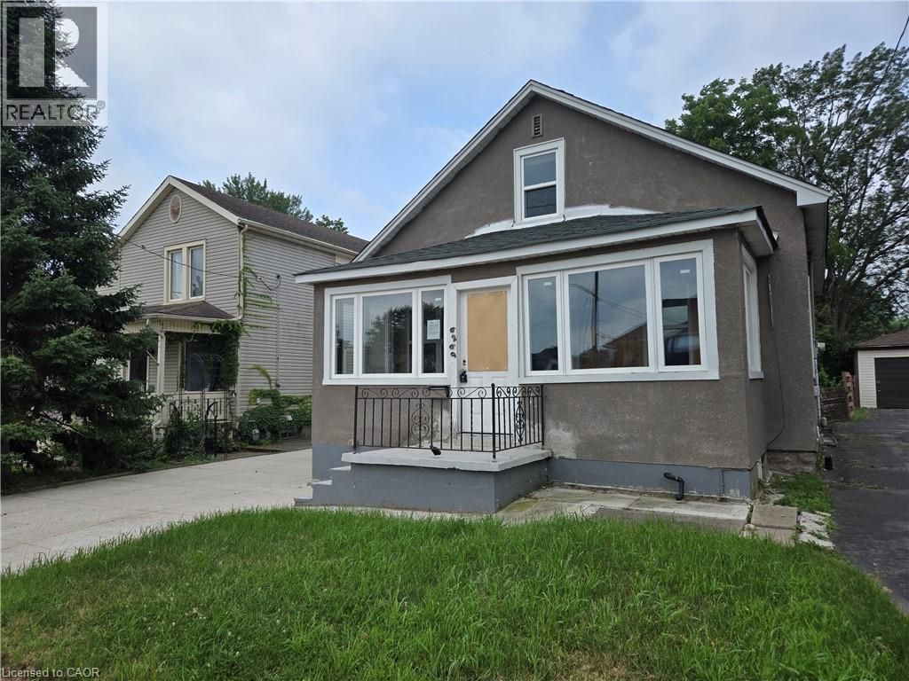 6269 Franklin Avenue, Niagara Falls