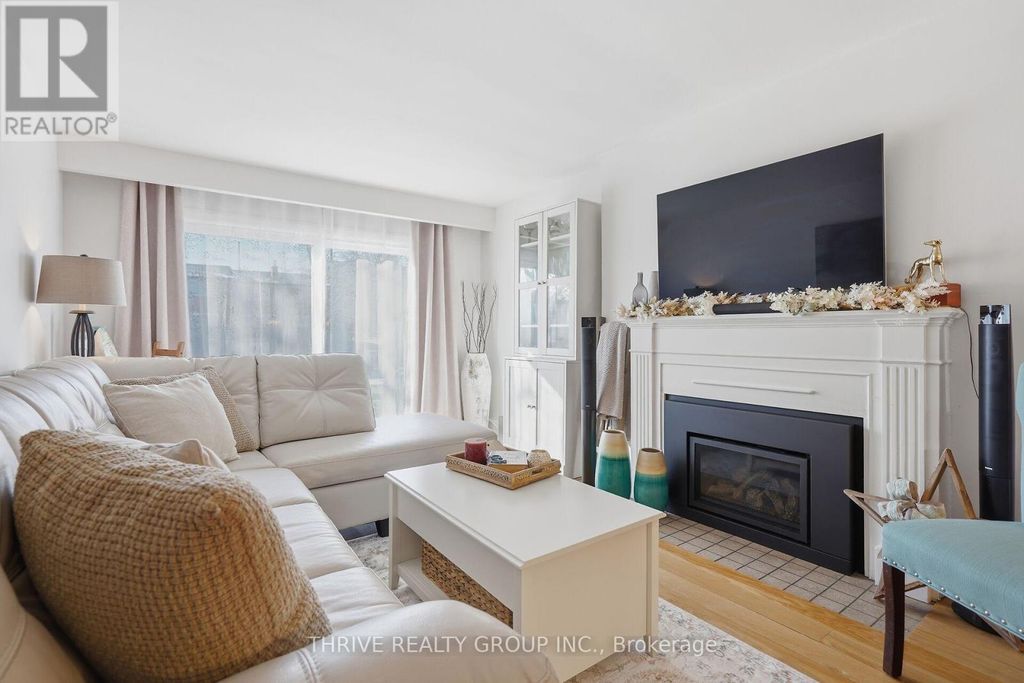 12 Guildwood Walk, London North (north M)