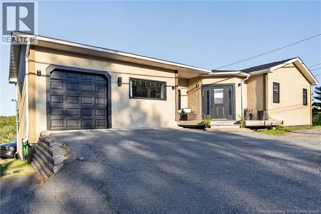 150 River Valley Drive, Grand Bay-Westfield