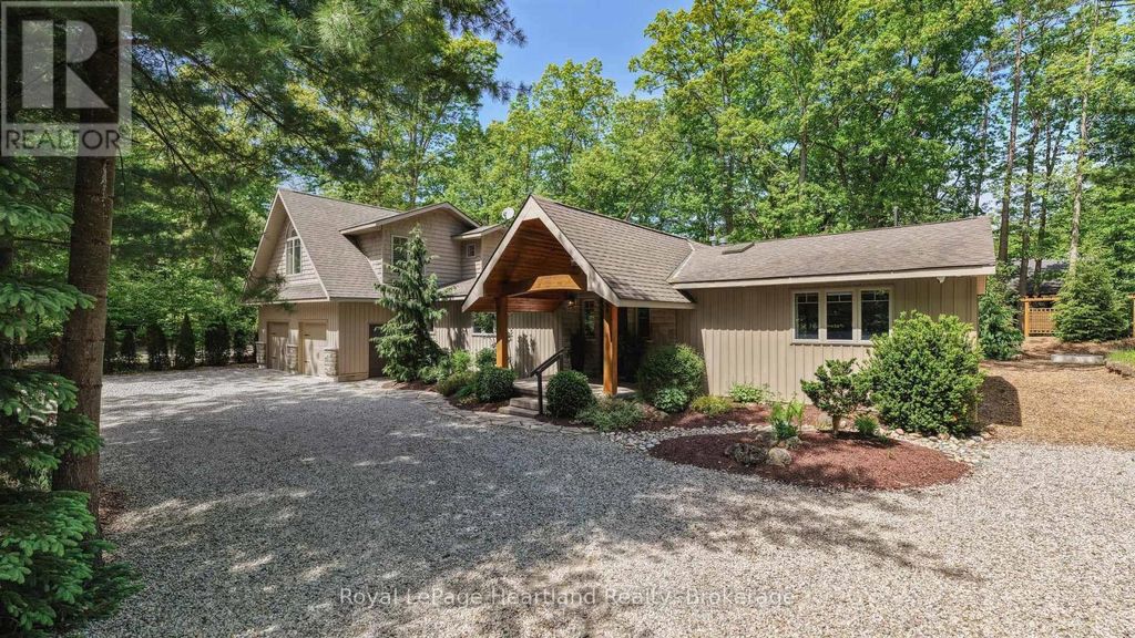 10308 Beach O' Pines Road, Lambton Shores (grand Bend)