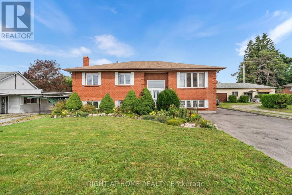 592 Taunton Road W, Oshawa (northwood)