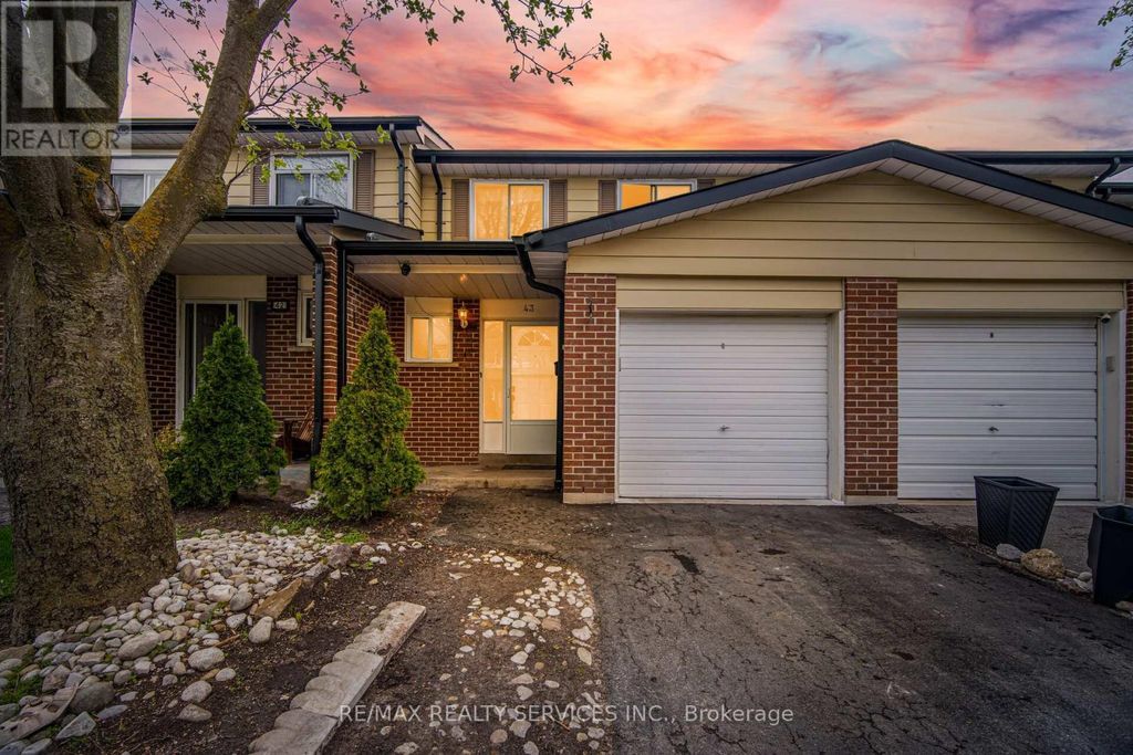 47 - 43 Vodden Court, Brampton (brampton North)