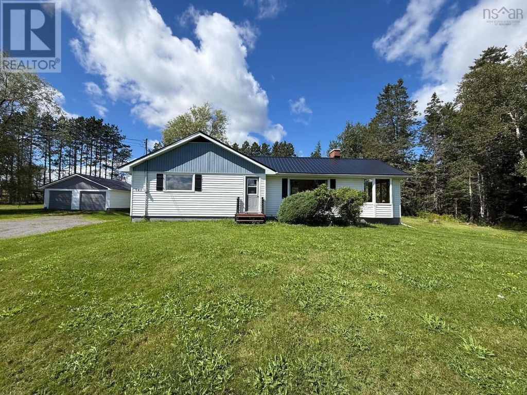 945 Pictou Road, East Mountain