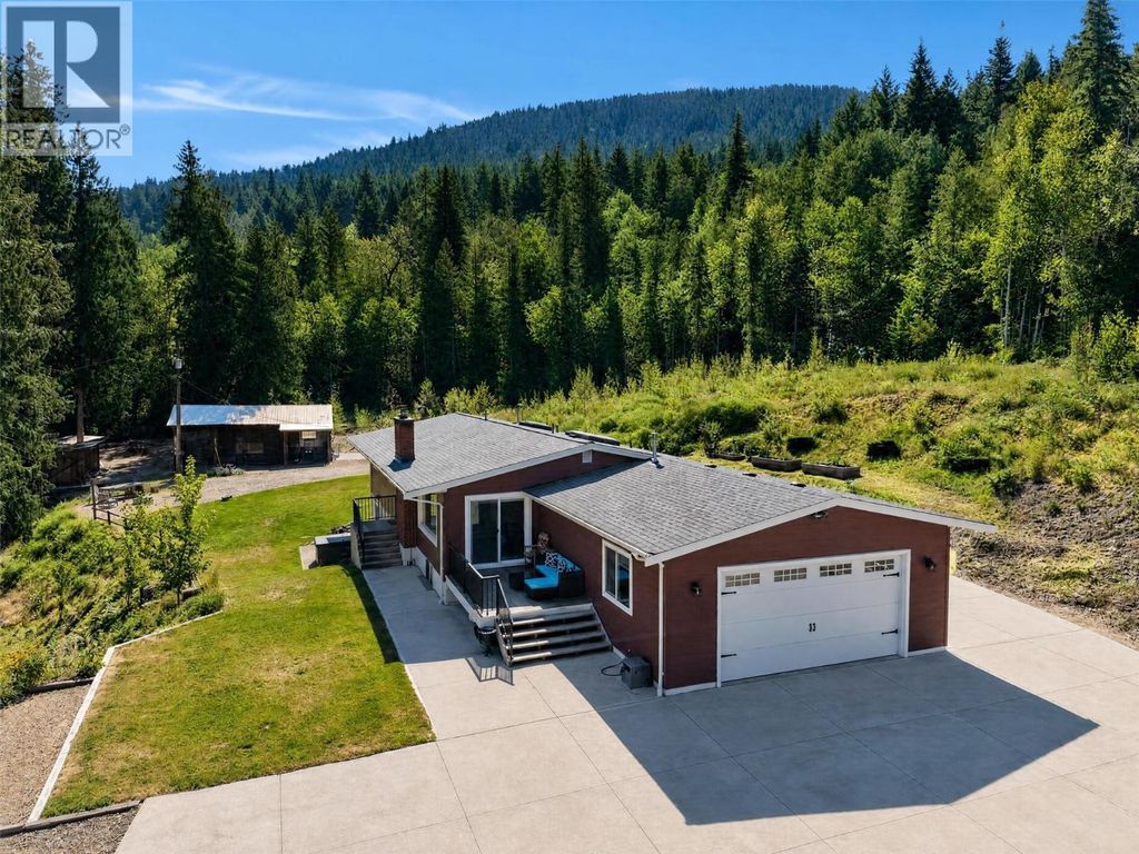 450 20 Avenue Sw, Salmon Arm
