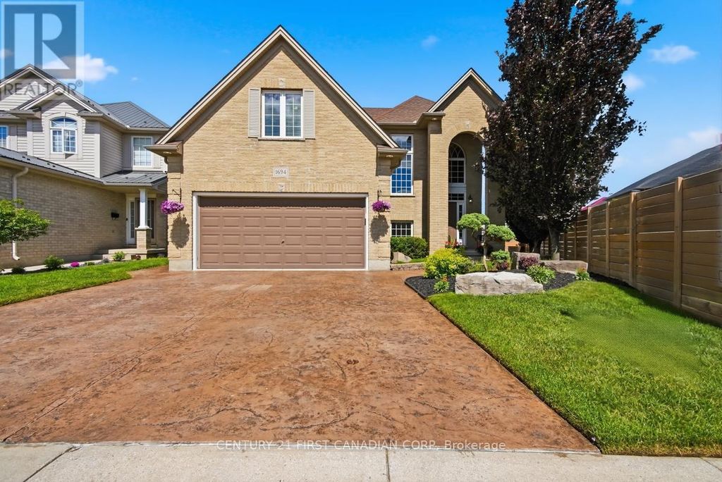 1694 Green Gables Road, London South (south U)
