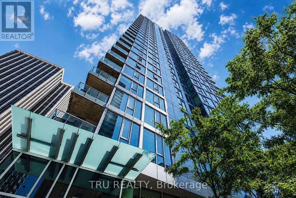 1110 - 179 Metcalfe Street, Ottawa