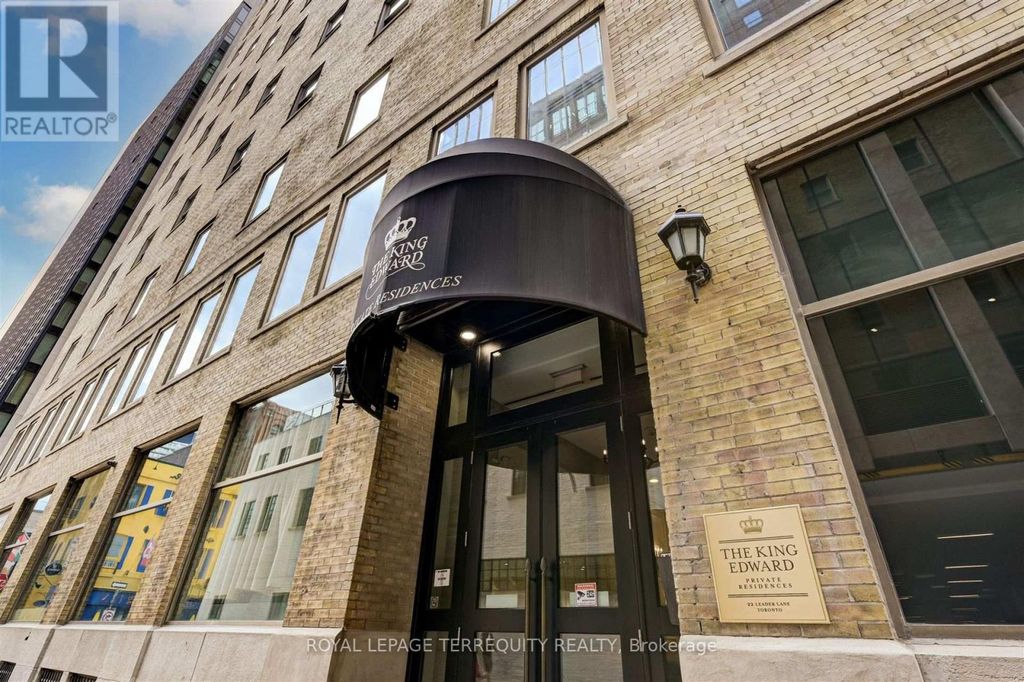 332 - 22 Leader Lane, Toronto (church-Yonge Corridor)