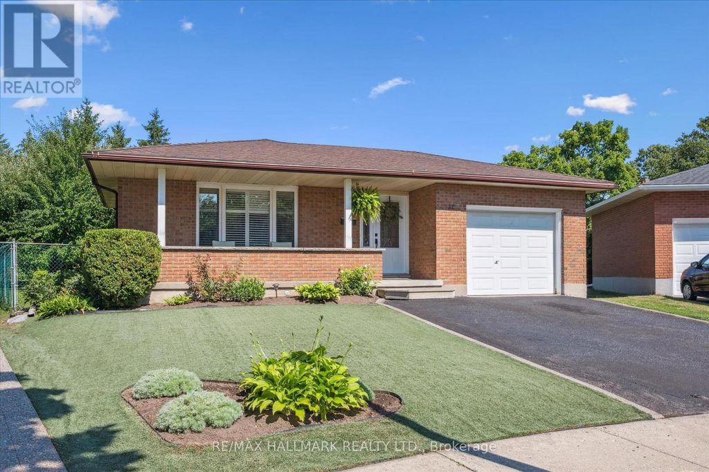 32 Warwick Court, Kitchener