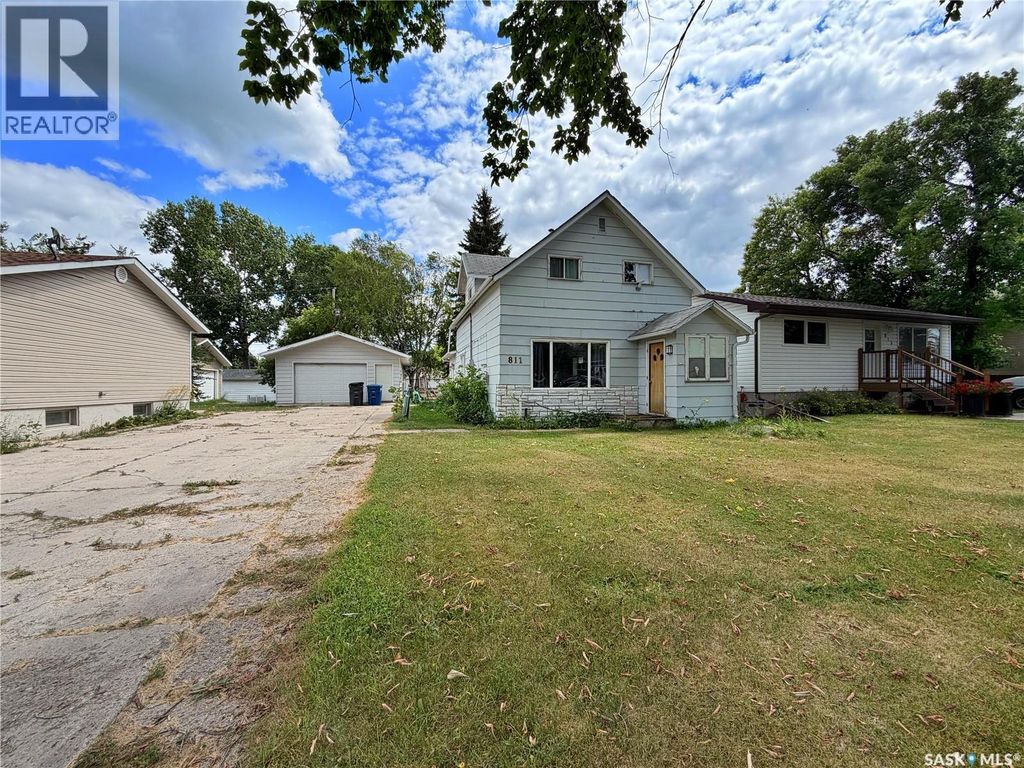 811 Mcnaughton Street, Moosomin
