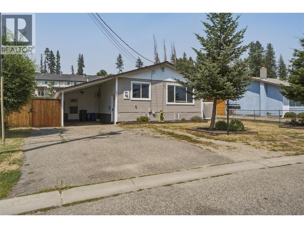 3343 Belaire Drive, Armstrong
