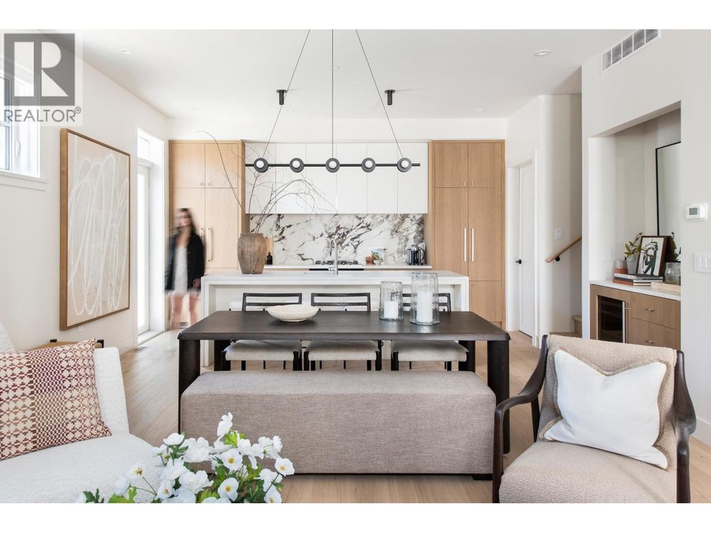 2 2119 W 18th Avenue, Vancouver