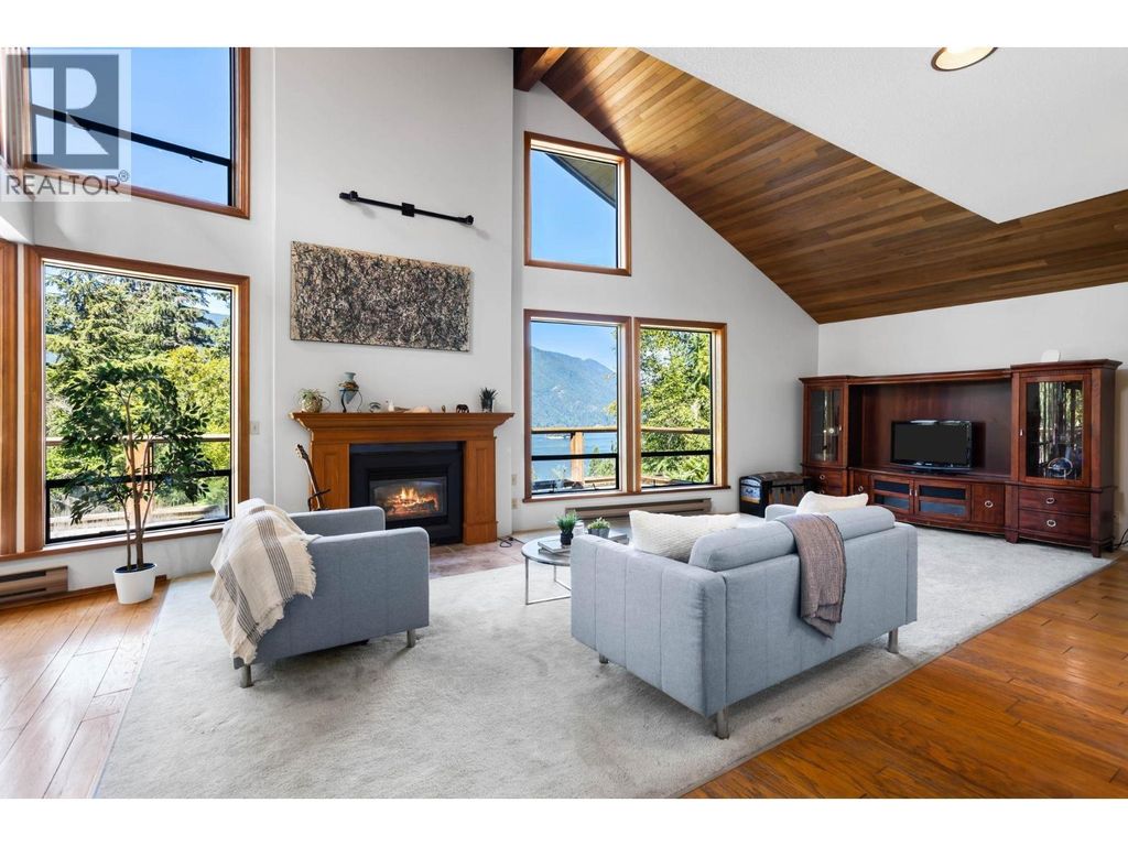 3456 Main Avenue, Belcarra